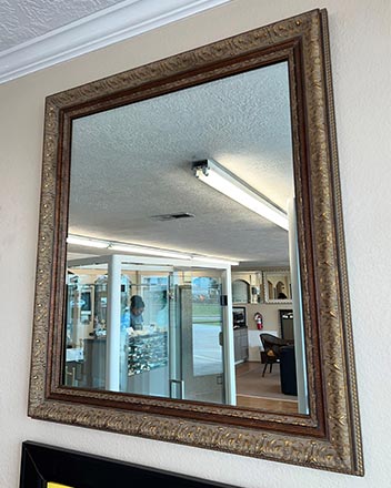 Mirror in Store