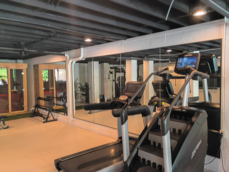 mirrored walls for gyms or showrooms